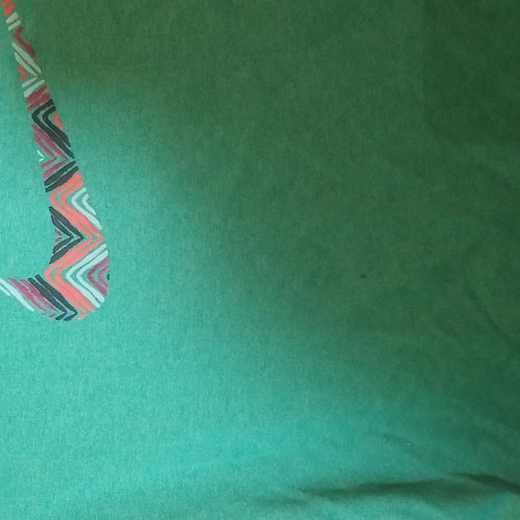 Nike Dri Fit V-neck Shirt - M - Picture 4 of 4